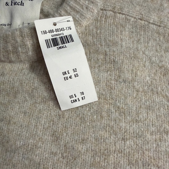 Abercrombie & Fitch Sweater Size S NWT - Picture 3 of 3